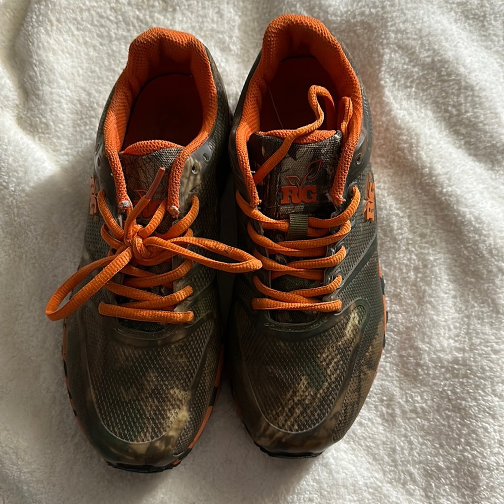 Real girl tennis shoes as.6M
